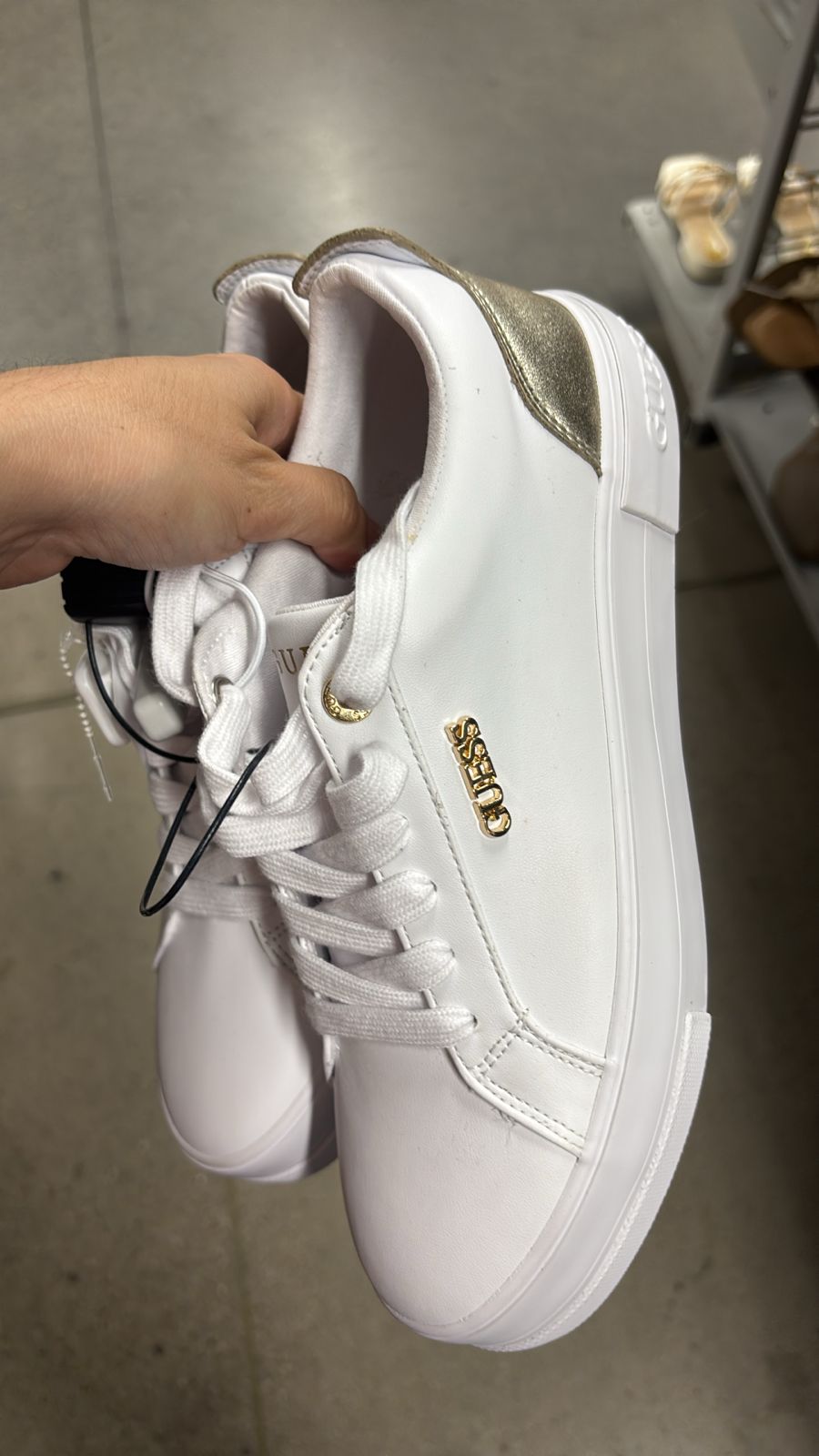 Tenis Guess Blancos , Talla 5 mx